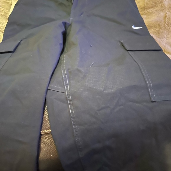 👖🔥 Brand New Nike Swoosh Pants with Combat Side Pockets – Must-Have Deal! 🔥👖 - Picture 6 of 6